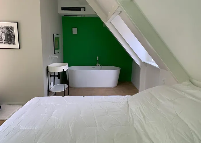 Kaewkong Surf * La Haye